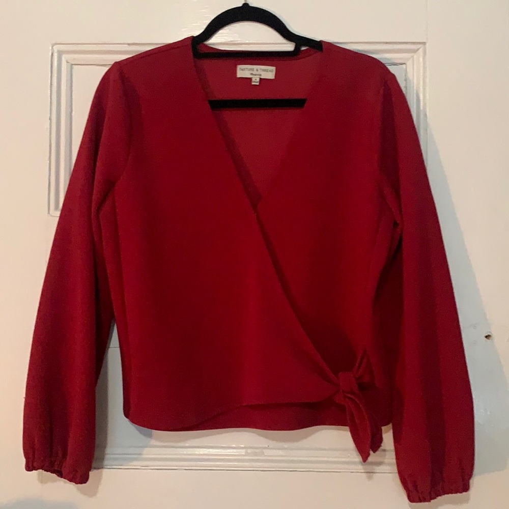 Texture and thread wrap top